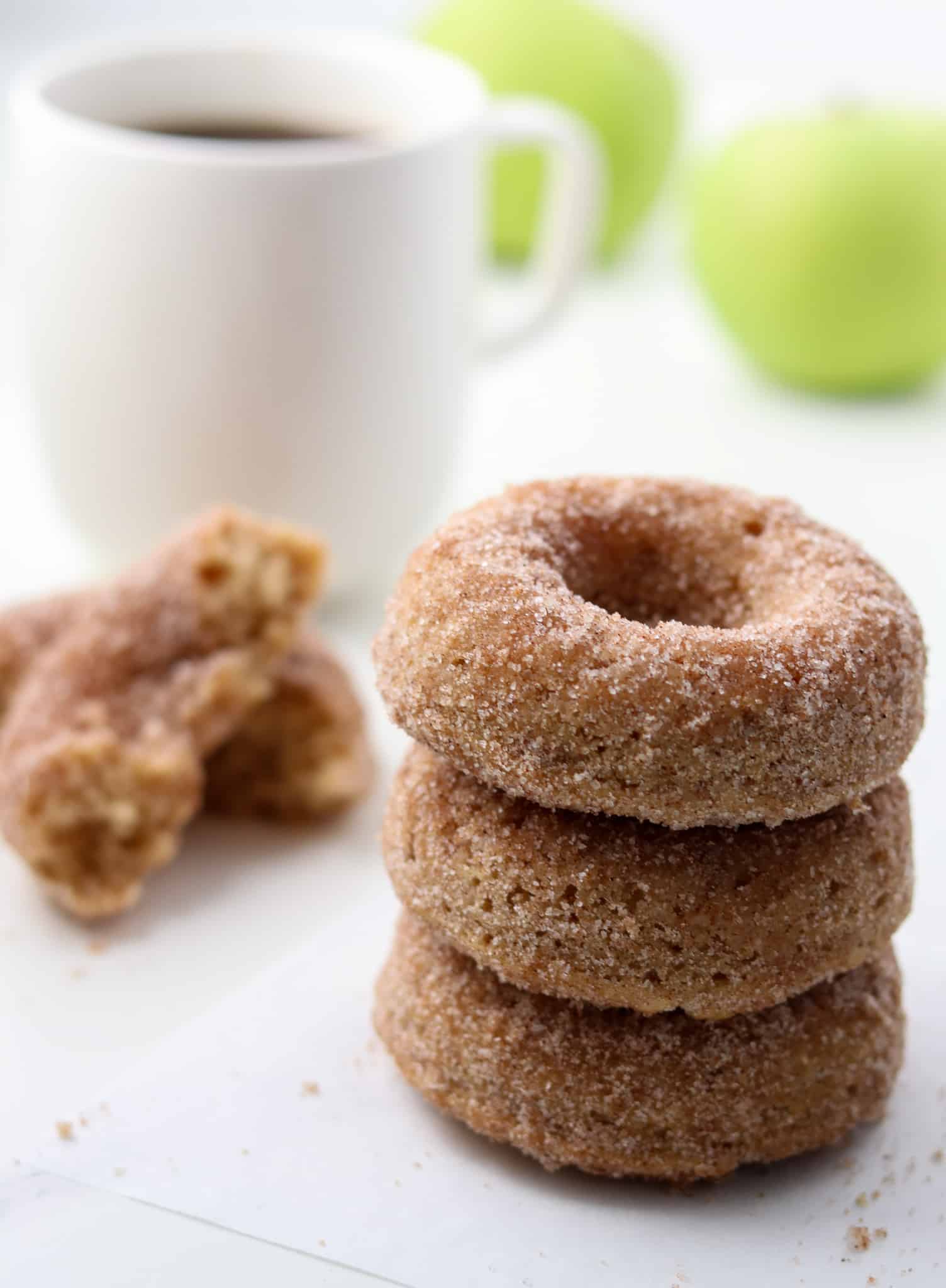 Easy Baked Apple Donuts: Fluffy & Moist for a Cozy Fall Treat